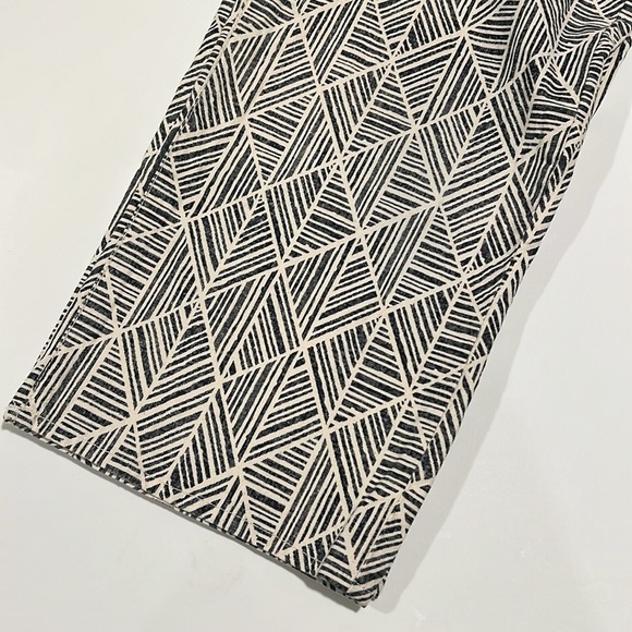 Soft Surrounding - 12, abstract beige and black cropped slacks - Picture 7 of 12